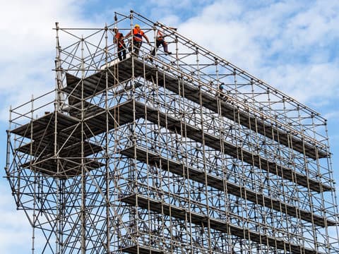 What Do Scaffolding Companies in NYC Offer